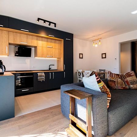 Mirador Bohemian Apt With Views Over Old Town And Tampa Mountain, Near Poiana Брашов Екстериор снимка