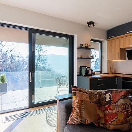 Mirador Bohemian Apt With Views Over Old Town And Tampa Mountain, Near Poiana Брашов Екстериор снимка