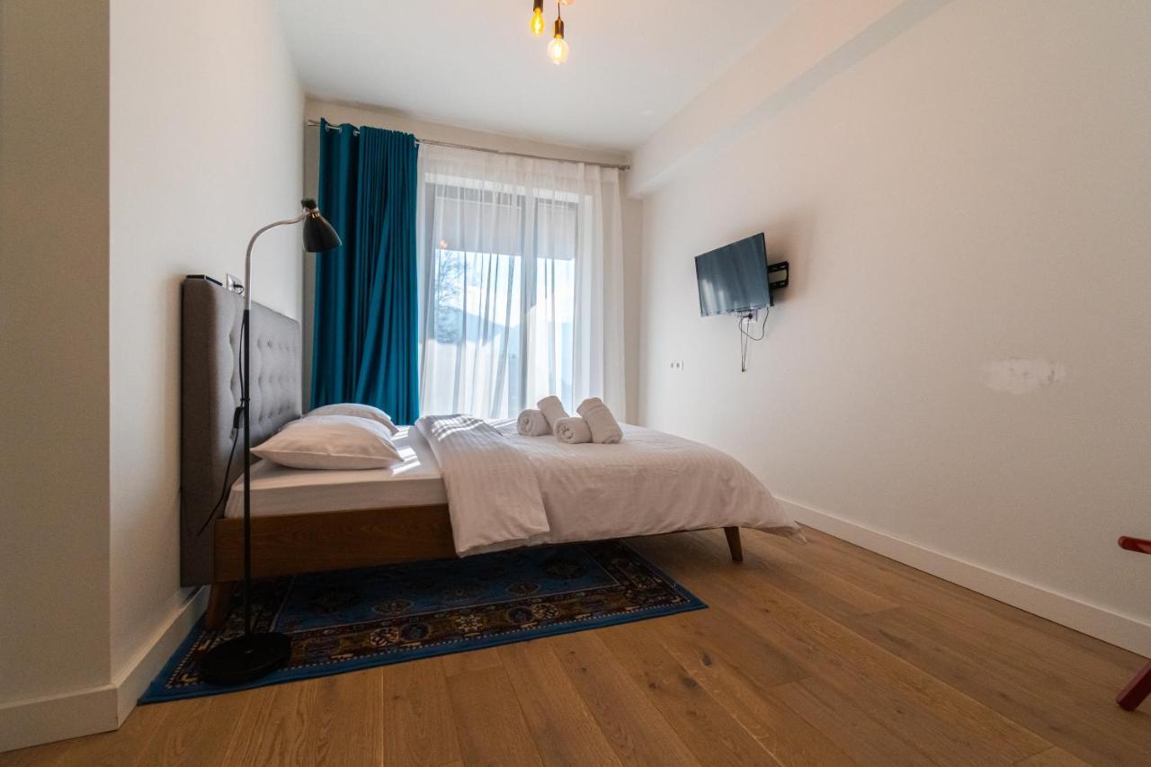 Mirador Bohemian Apt With Views Over Old Town And Tampa Mountain, Near Poiana Брашов Екстериор снимка